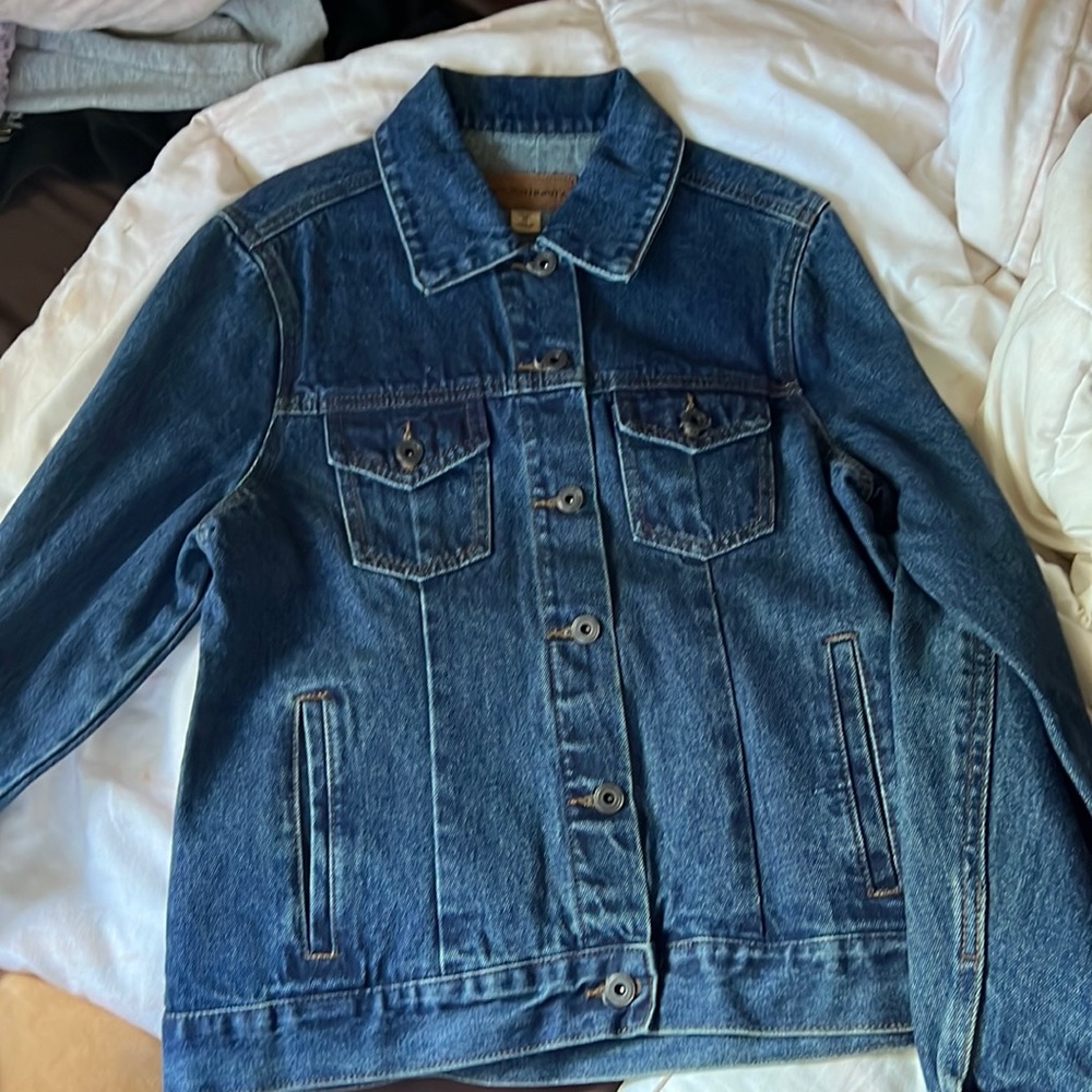 Port authority Jean jacket size medium